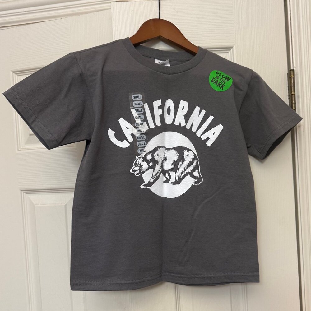 Boy's T-Shirt, Small, 100% cotton NWT